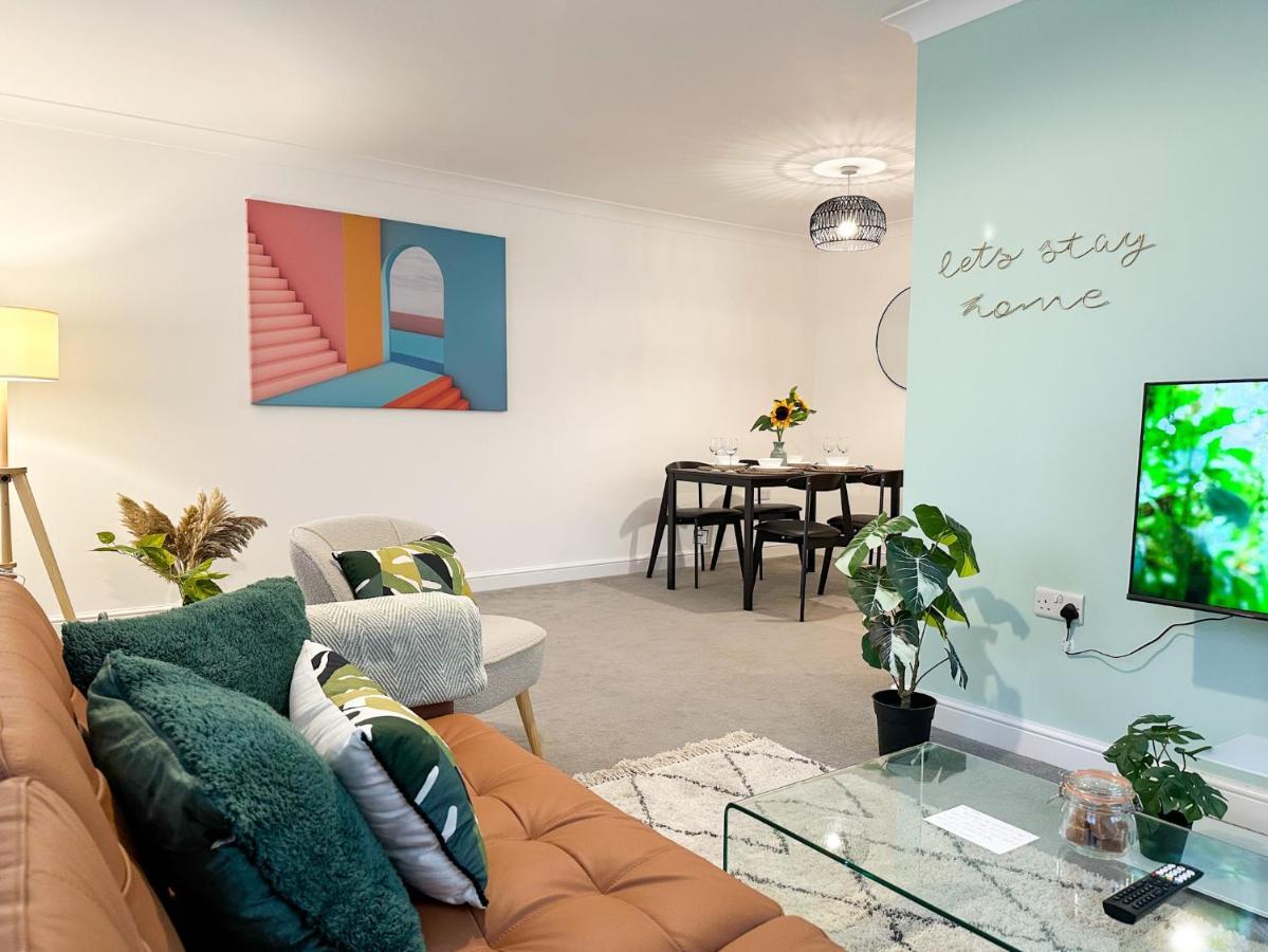 Luxury 2 Bedroom City Centre Apartment - Secure Parking - Amazing Location! Canterbury Exterior foto